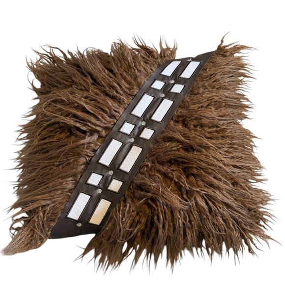 Disney Chewbaca Chewie Furry Pillow Throw Accent Brown Star Wars NEW - Picture 1 of 4